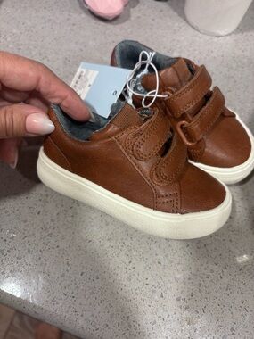 Cat & Jack Brown Toddler Velcro Sneakers